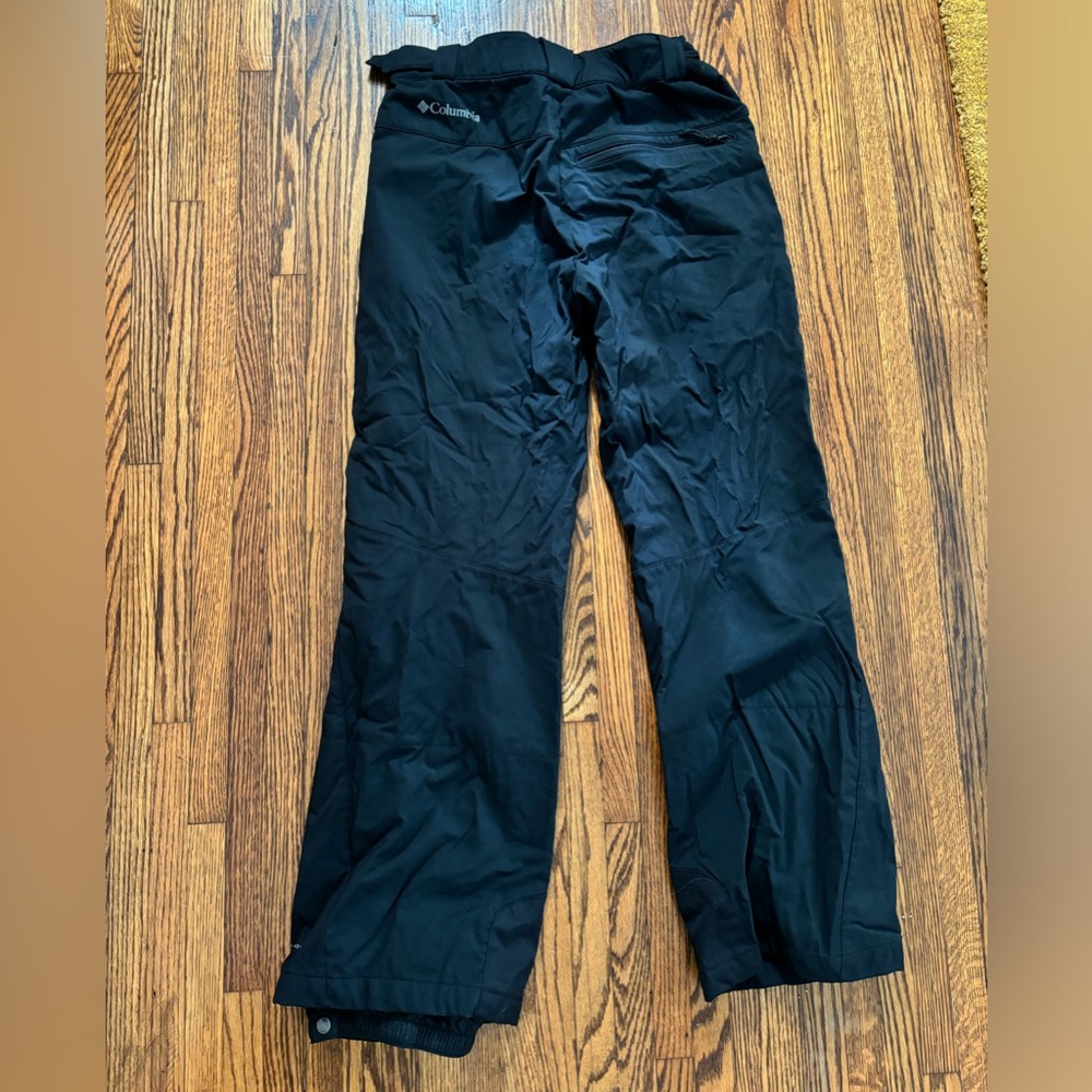 Columbia ski pants. Size small. Black
